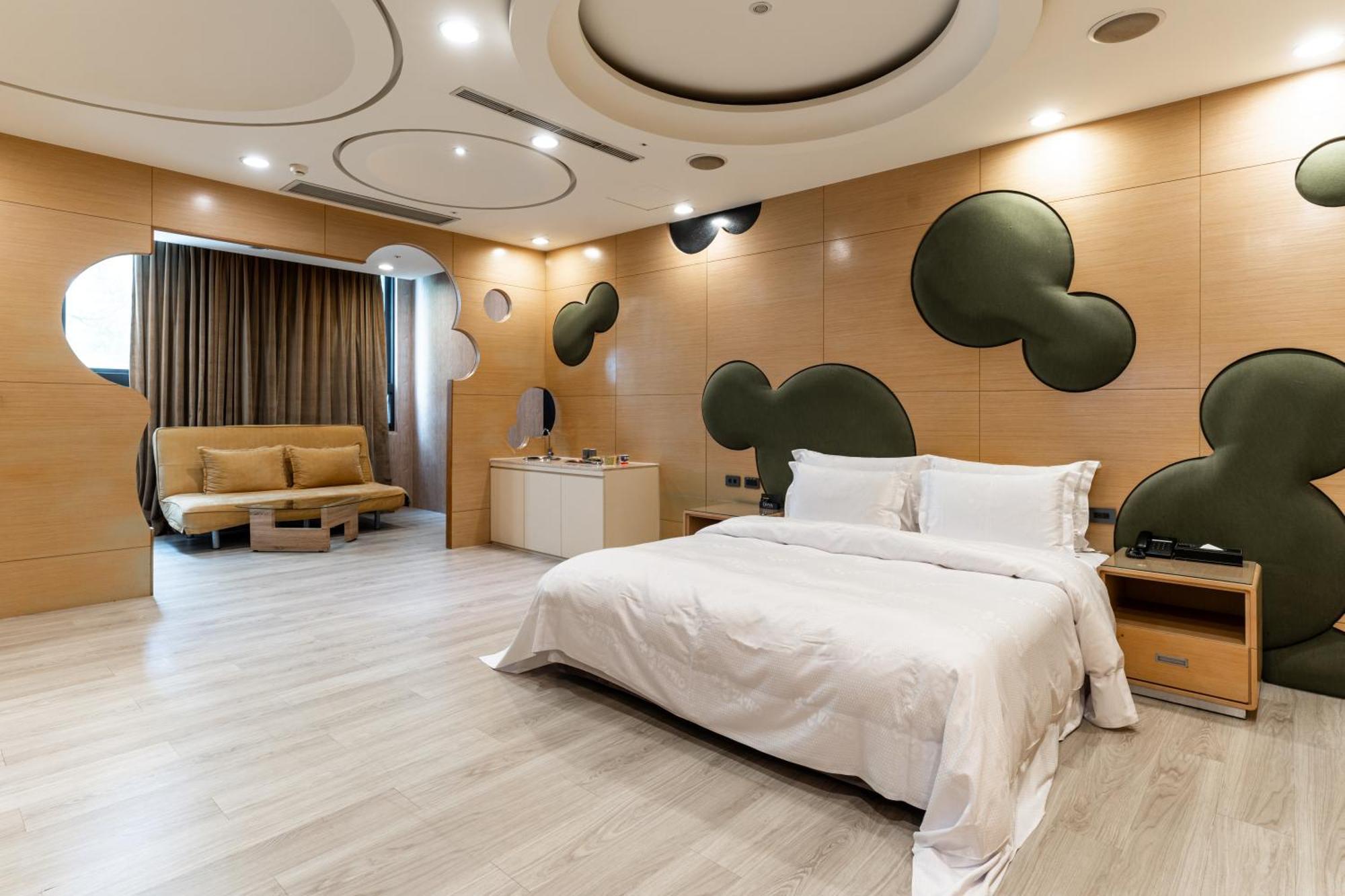 Flagship Suite